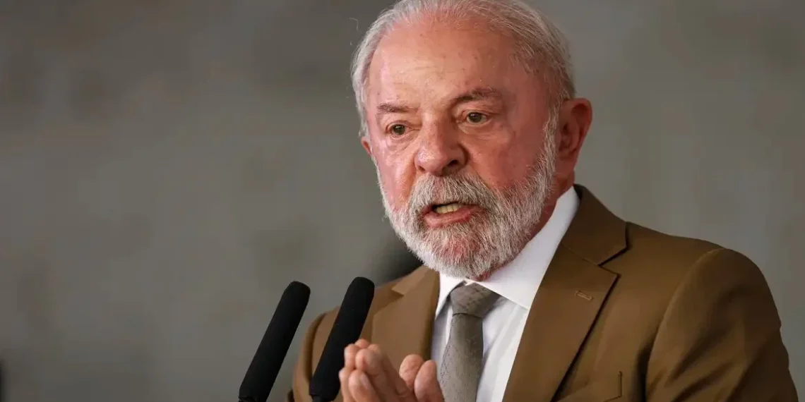 Lula zera imposto e subsidia diesel para conter alta do petróleo