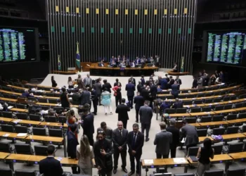 Câmara aprova PEC da Segurança Pública com votos dos oito deputados tocantinenses; texto segue para o Senado