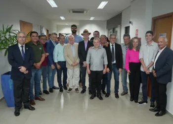 Com aperto nas contas, comitiva de prefeitos pede TCE mais flexível no controle do quadriênio