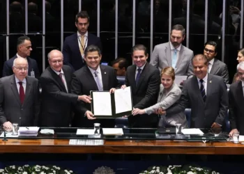 Congresso Nacional promulga acordo entre Mercosul e União Europeia; Davi Alcolumbre: “Comércio é a chave da paz mundial”