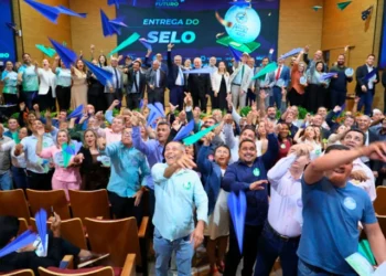 TCE entrega Selo Município Amigo do Futuro a 137 cidades e lança edição 2026 do programa