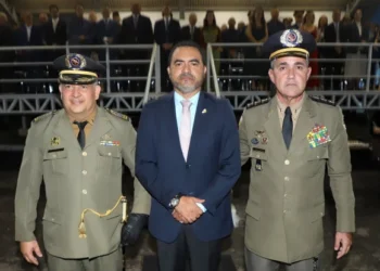 Pré-candidato a deputado federal, Márcio Barbosa deixa comando da Polícia Militar; Cláudio Thomaz assume tropa