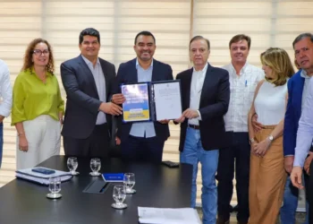 Estado firma contrato com Hospital do Amor e atendimento oncológico em Palmas inicia em até 60 dias; investimento é de R$ 67 milhões