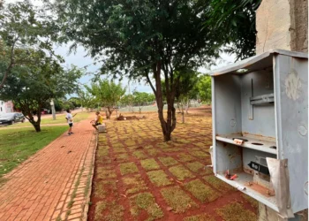 Mais de 800 metros de cabos de rede de iluminação são furtados da Praça da Arno 42 nos últimos 60 dias; local registrou a quarta ocorrência no feriado da Semana Santa, diz Seihab