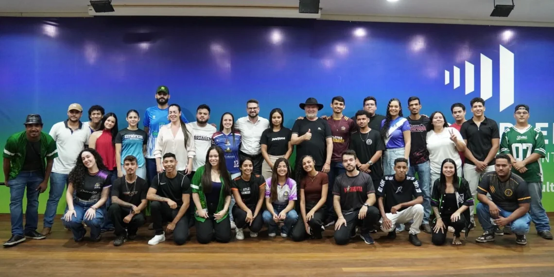 Pré-candidato ao Senado, Carlesse promove reunião com mais de 400 acadêmicos de associações atléticas