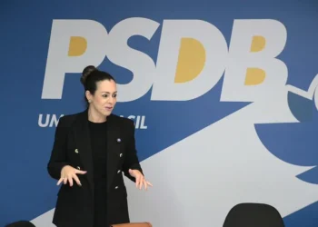 Após perder presidência para Vicentinho, Cinthia Ribeiro decide permanecer no PSDB: “Não é quem sofre injustiça que deve abrir mão do espaço”