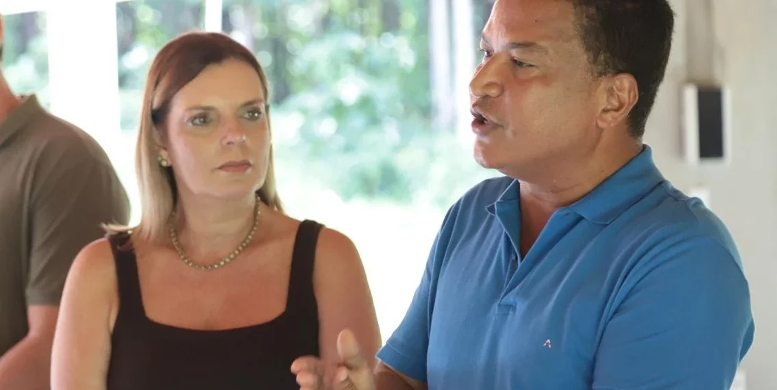 Em agenda no Bico, deputada estadual Claudia Lelis soma apoio do prefeito de Axixá, Auri-Wulange