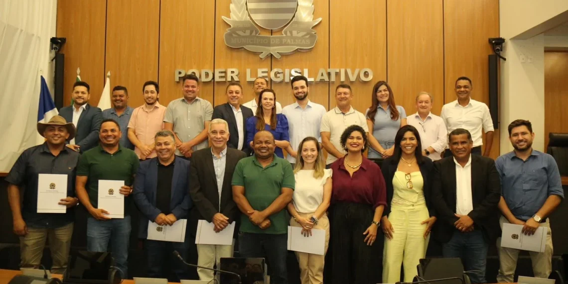 Pré-campanha de Dorinha Seabra ao governo garante apoio de 20 dos 23 parlamentares da Capital