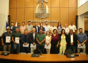 Pré-campanha de Dorinha Seabra ao governo garante apoio de 20 dos 23 parlamentares da Capital