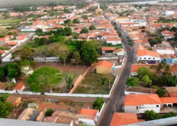 MPE cobra da Justiça suspensão de shows de R$ 1 milhão em Esperantina; município decreta situação de emergência em razão de fortes chuvas