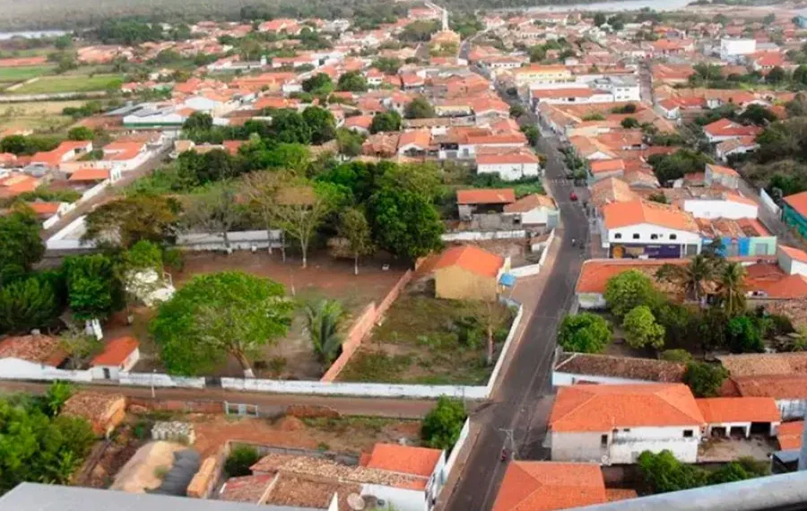 MPE cobra da Justiça suspensão de shows de R$ 1 milhão em Esperantina; município decreta situação de emergência em razão de fortes chuvas