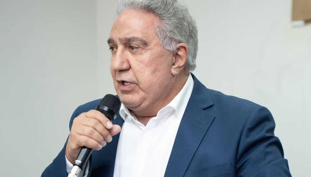 Com prisão do ex-presidente do BRB, Laurez Moreira vê chances da crise do Banco Master escalar no Tocantins ao lembrar da venda da folha: “No mínimo polêmica”