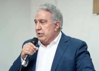 Com prisão do ex-presidente do BRB, Laurez Moreira vê chances da crise do Banco Master escalar no Tocantins ao lembrar da venda da folha: “No mínimo polêmica”