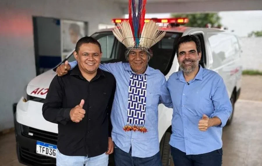 Ricardo Ayres garante R$ 10 milhões em veículos para transporte de pacientes no Tocantins