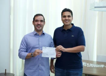 Com irmão na base de Laurez, Iratã opta por PSDB de Vicentinho para buscar vaga de federal, mas garante apoio à reeleição do senador Irajá