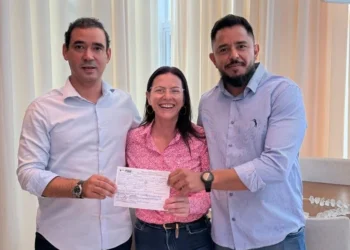 Com anuência do PSB, vereadora Diane Perinazzo, de Gurupi, se filia ao PSDB para disputar vaga na Câmara Federal