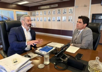 Em agenda com diretor-geral do DNIT, Ayres cobra revitalização da Ponte de Araguatins e fiscalização rigorosa de peso