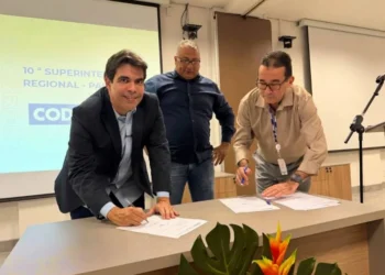 Com emendas de Ricardo Ayres, sete municípios do Tocantins iniciam obras de pavimentaçã