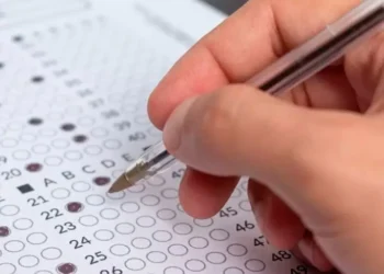 Justiça determina redução de contratos temporários e realização de concurso público em Cristalândia