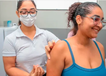 Vacinação contra a dengue para a população de 15 a 59 anos encerra nesta sexta-feira, alerta Saúde de Araguaína