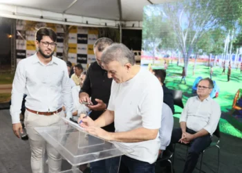 Prefeito Eduardo autoriza pacote de obras de R$ 8,3 milhões no aniversário de Palmas