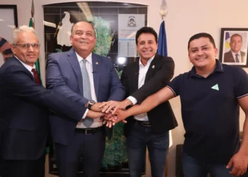 Eduardo Gomes amplia base pela reeleição com apoios de Nilton Franco e dos prefeitos de Rio dos Bois e Arapoema