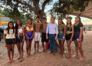 Fábio Vaz debate educação indígena e amplia diálogo com povos originários no Tocantins