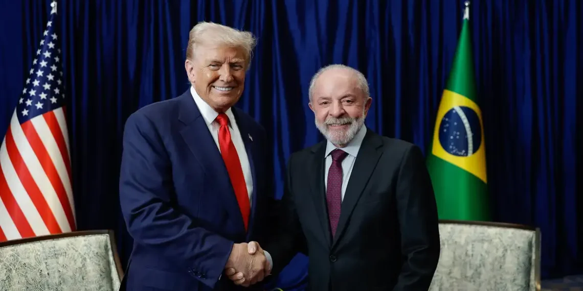 Após encontro de mais de 3 horas, Lula e Trump orientam ministros a resolverem tarifas em 30 dias