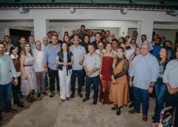 No aniversário de 46 anos de Colmeia, Professora Dorinha destaca mais de R$ 10 milhões destinados ao municípi