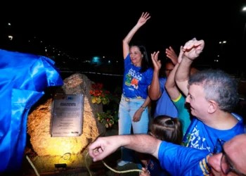 No aniversário de 24 anos do Jardim Taquari, prefeito Eduardo Siqueira entrega nova praça do bairro