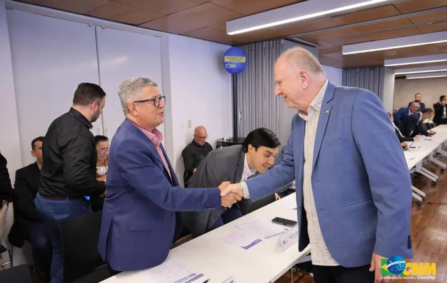 Na véspera da XXVII Marcha a Brasília, presidente da ATM participa de reunião do Conselho Político da CNM para alinhar pautas do evento