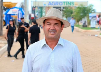 Durante visita à Feira, presidente Roberto Pires reforça papel estratégico da Fieto no apoio à Agrotins