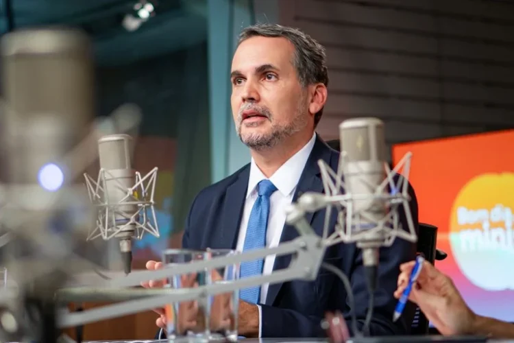 Ministro do Planejamento sugere aumento escalonado do teto do MEI para R$ 140 mil; proposta está em análise