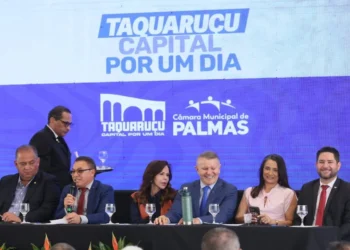Capital Por Um Dia: Paço assina ordem de serviço para revitalização da Praça Maracaípe e anuncia Feira Coberta de Taquaruçu