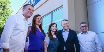 Prefeito de Palmas, Eduardo Siqueira Campos com a senadora Dorinha Seabra em solenidade na Codevasf