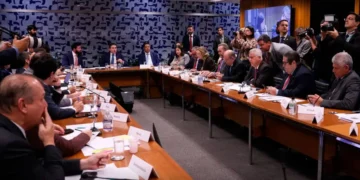 Câmara: governo retira o regime de urgência do fim da escala 6x1 e destrava pauta