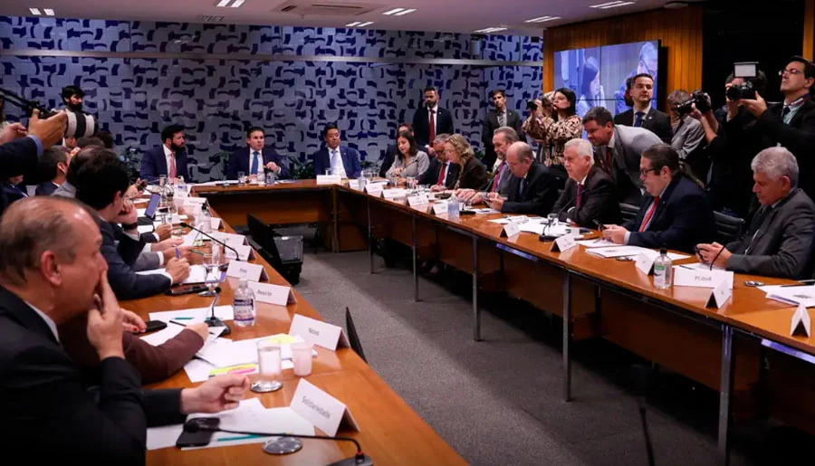 Câmara: governo retira o regime de urgência do fim da escala 6x1 e destrava pauta