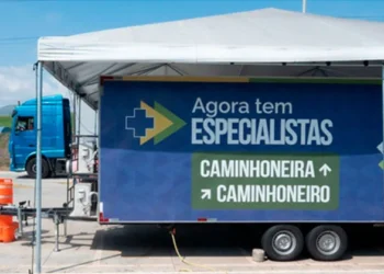 Ministério da Saúde leva unidade móvel com vacinação, exames e consultas para caminhoneiros em rodovia do Tocantins