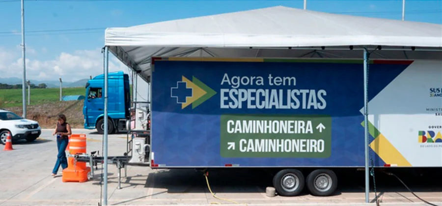 Ministério da Saúde leva unidade móvel com vacinação, exames e consultas para caminhoneiros em rodovia do Tocantins