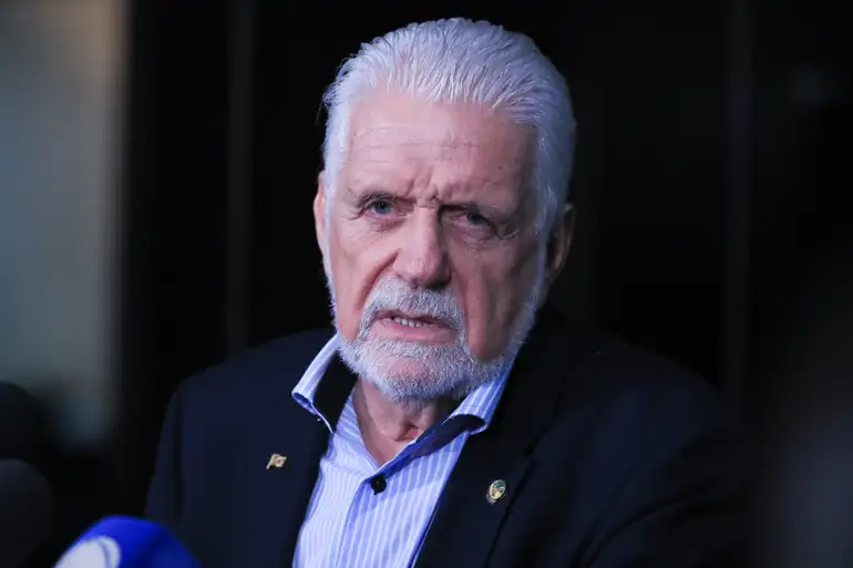 PF cumpre mandados contra líder do governo no Senado, Jaques Wagner, em operação sobre o Banco Master
