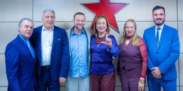 Presidente do Partido dos Trabalhadores, Edinho Silva, recebeu Laurez Moreira, Paulo Mourão, Kátia Abreu e Nile Willian (Foto: Divulgação)