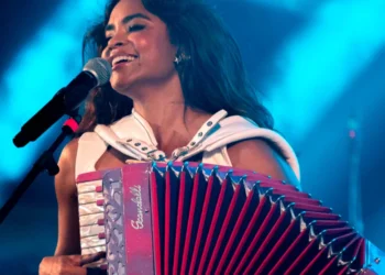 Lucy Alves é destaque da abertura do 34º Arraiá da Capital nesta quinta-feira; confira a programação completa
