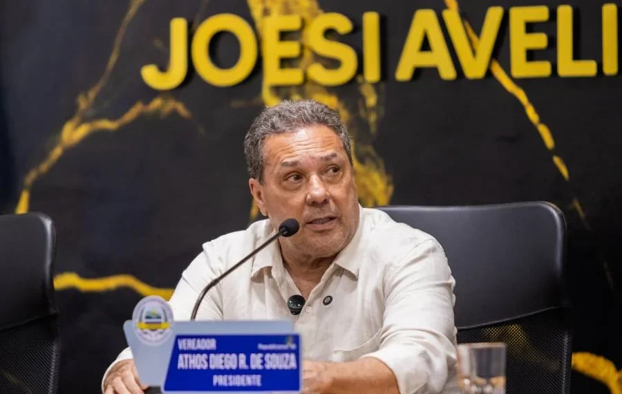 Luxemburgo celebra projeção que recoloca Brasil entre as dez maiores economias e cobra Governo por redução de gastos e imposto