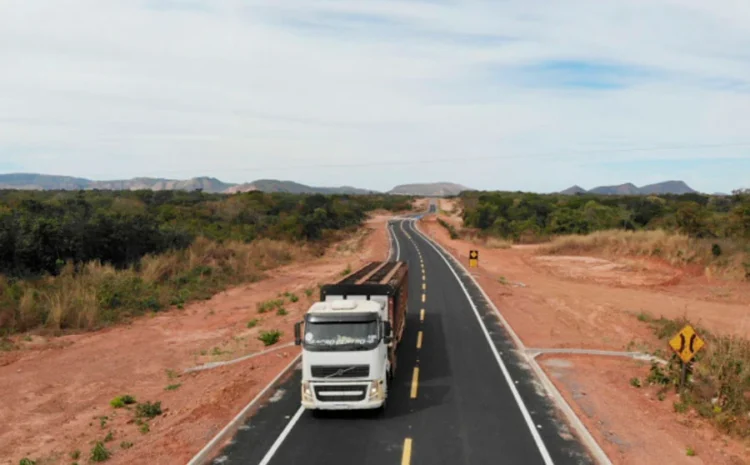 Estado inaugura pavimentação da TO-387 entre Conceição e Taipas e reforma de escola