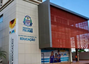 Semed publica 106 progressões horizontais, 21 progressões verticais e duas gratificações por titularidade a servidores da Educação