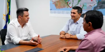 Tiago Dimas em reunião com representantes da Prefeitura de Palmas (Foto: Divulgação/Asocm)