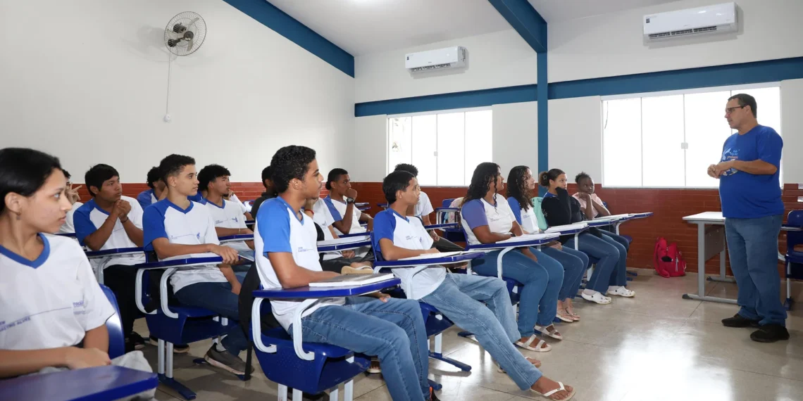 Sala de aula da rede estadual de ensino
