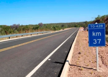 Governo entrega novo trecho da TO-428 e assina ordens de serviço para construção de duas pontes de concreto sobre os rios Gameleira e Grande