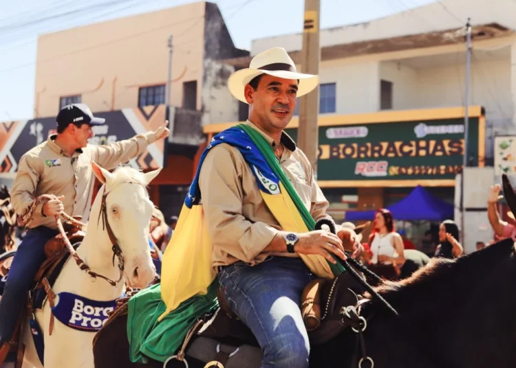Deputado Vicentinho Júnior na 36ª Cavalgada de Araguaína (Foto: Divulgação/Ascom)
