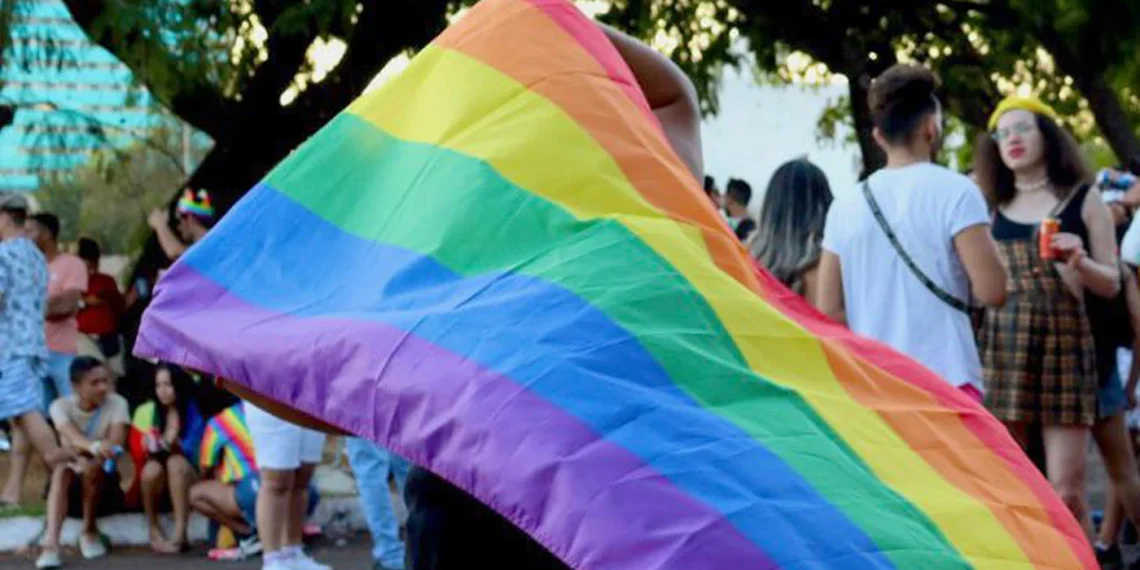 Bandeira do arco-íris, símbolo da comunidade LGBTQ+